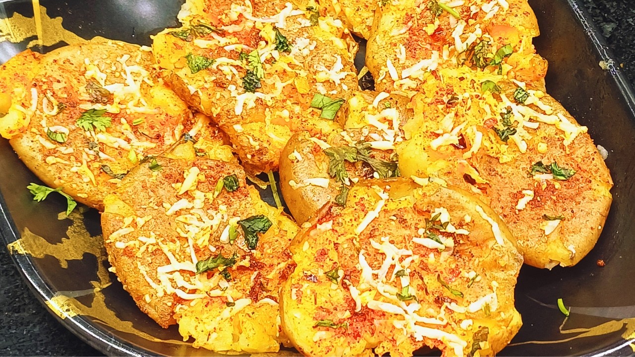 “Ultimate Smashed Potatoes Recipe | Crispy, Cheesy, and Perfectly Golden” #cooking #potato #video