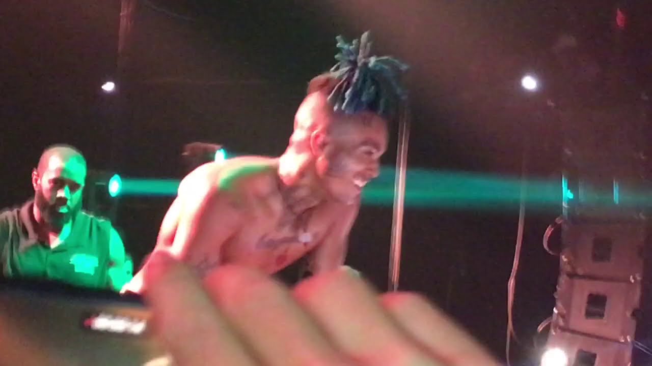 XXXTentacion - Roll in Peace (Live at Club Cinema in Pompano on 3/18/2018)