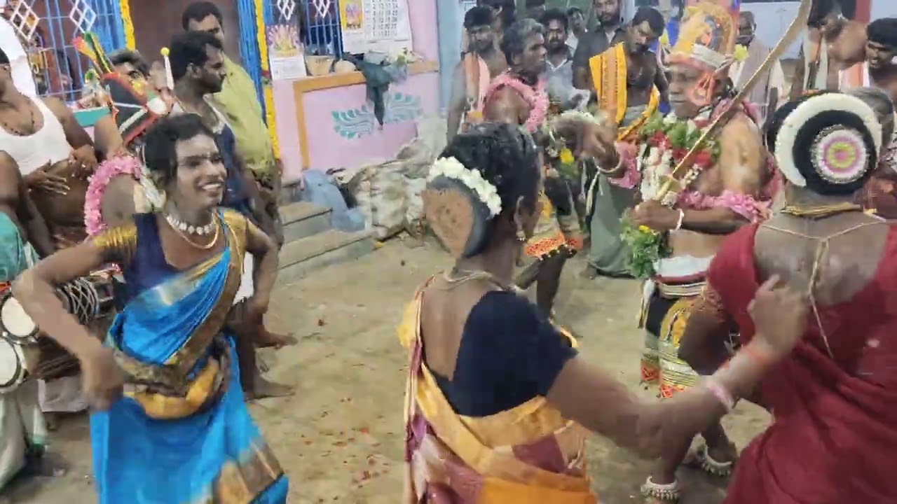 ஸ்ரீ தென்னம்பிள்ளை சாமி கொடை விழா காப்பு கட்டும் திருவிழா நடைபெற்றது 