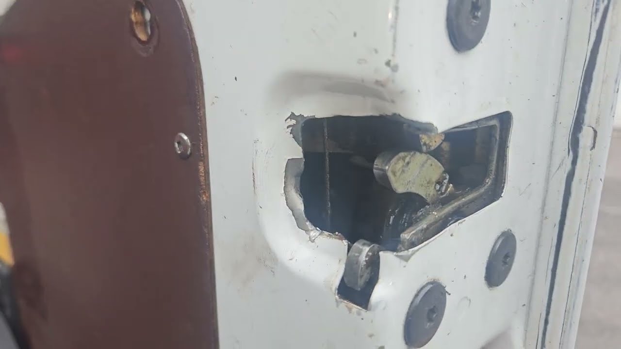 Changer / Reparer serrure-mécanisme Porte Renault Master