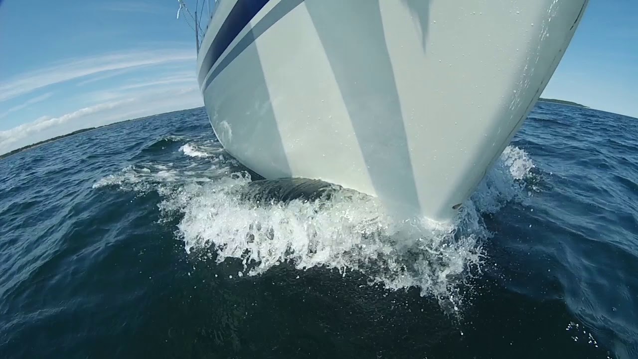 Moody 31 mk1 sailing