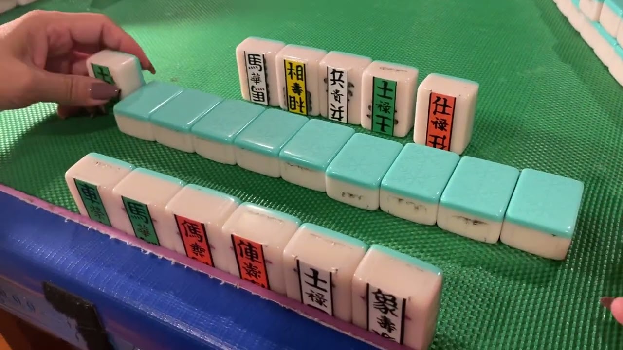 Tu sac (a Vietnamese mahjong game)