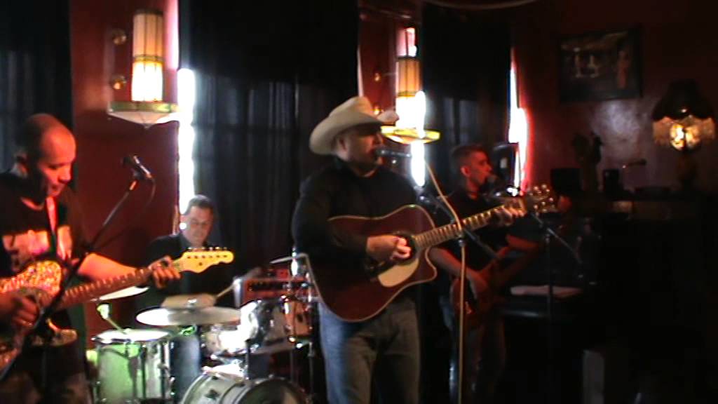 Blue eyes crying in the rain door Johnny Bernard Band