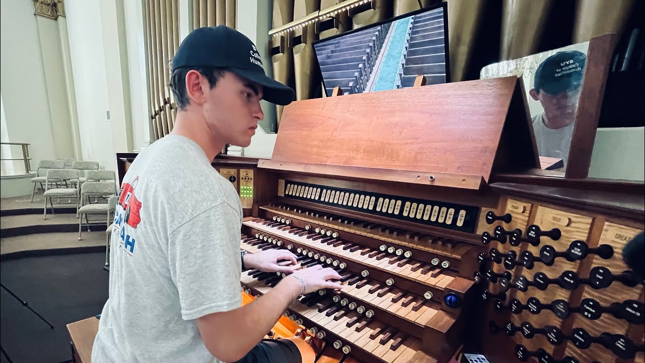 This HUGE organ has EVERYTHING! 1922 Skinner/1950 Moller organ