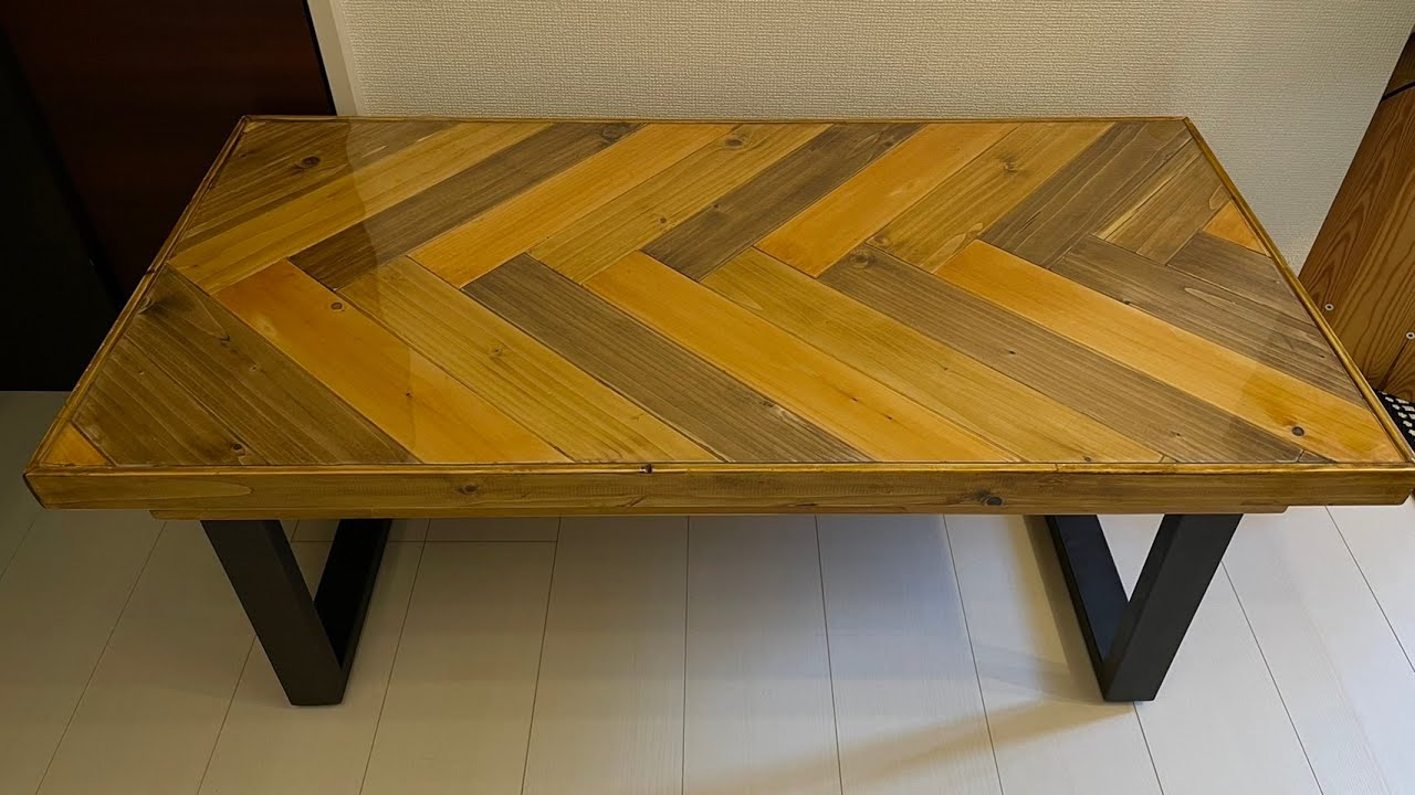ヘリンボーン柄のローテーブル　DIY