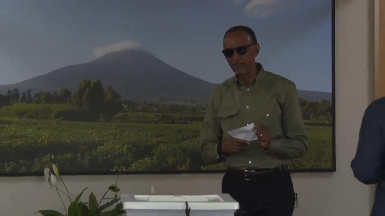Rwanda President Kagame and opposition leader Habineza vote in country's election