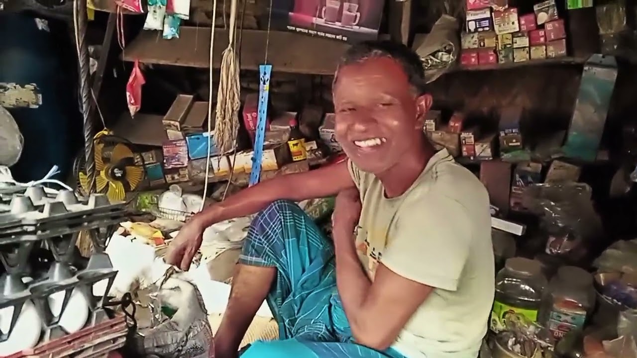 ধামরাই বাজারে ঝুঁকিপূর্ণ দোকান, কি তার ভয়াবহ পরিস্থিতি। 