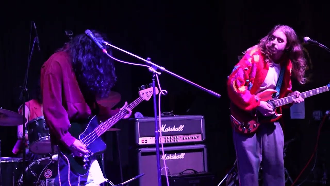 Mercenario - Tú quieres probar la felicidad, pero yo quiero quitarte el antifaz