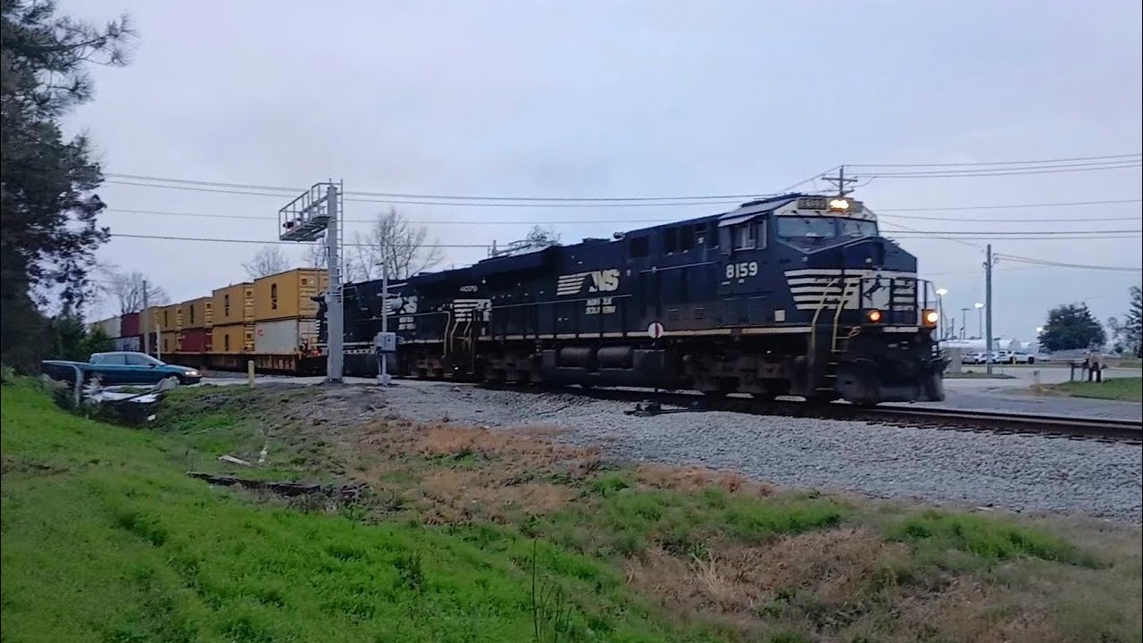 NS 297 departs 7 Mile Yard in Charleston SC on his way to Columbia SC 