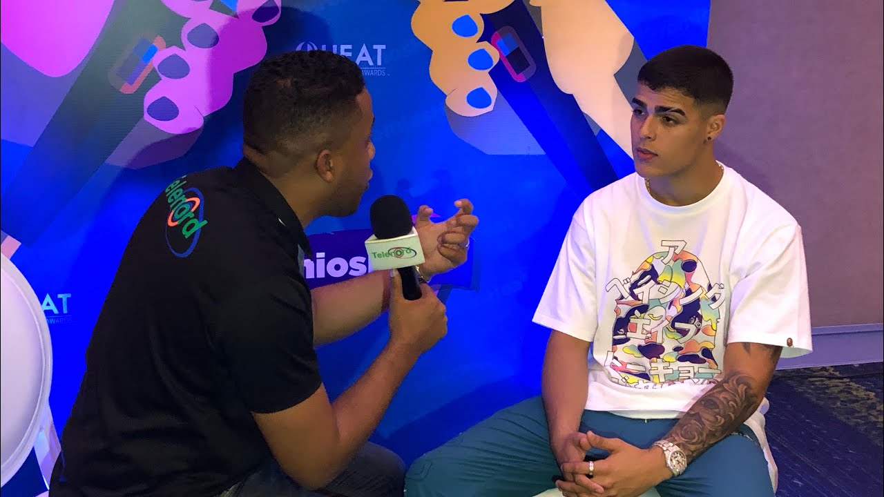 Lunay dice que fanáticas le lanzan ropa interior y que grabó tema con El Alfa #PremiosHeat