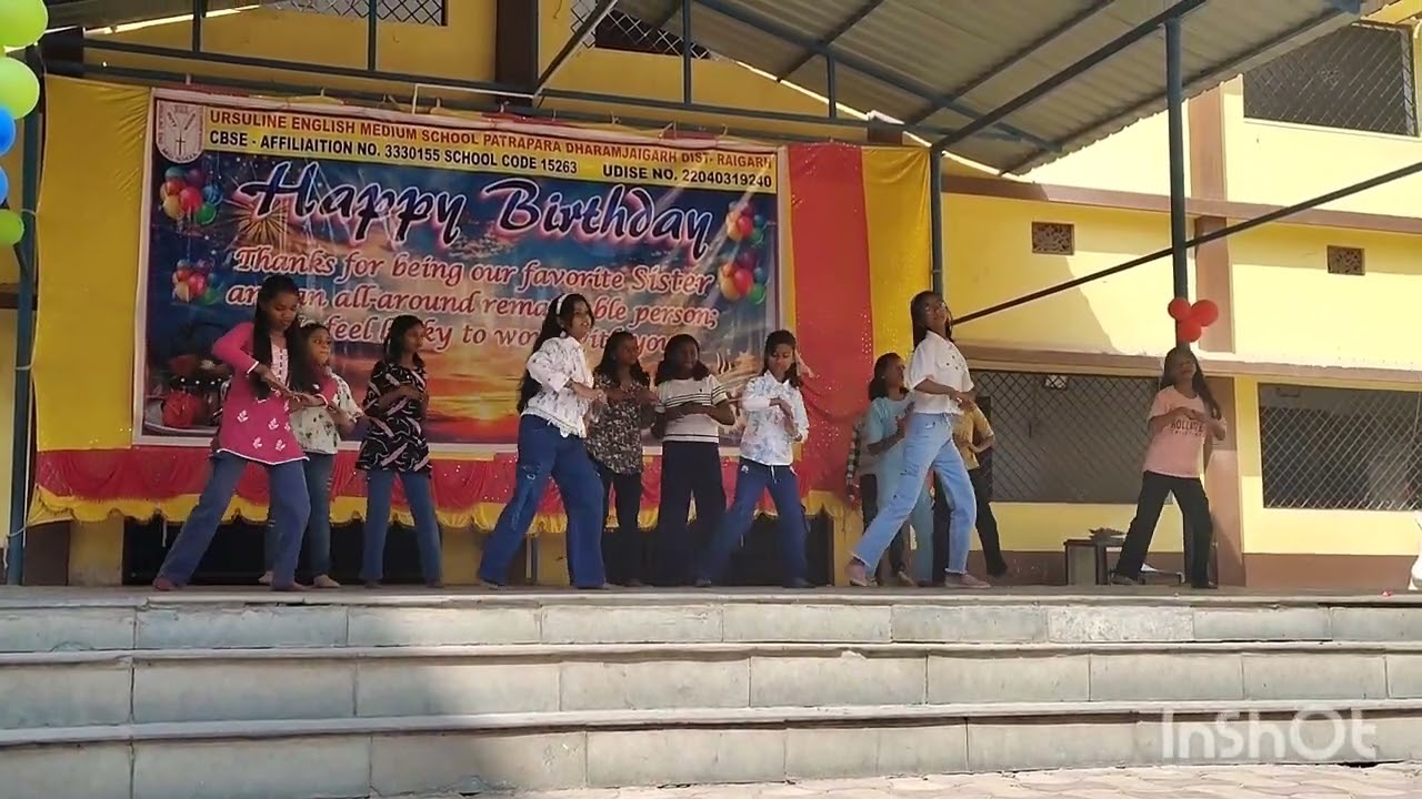 Rock performance by class 5th boys & girls@theschooloflifetv @BigSchoolMinecraft @XDSchool 