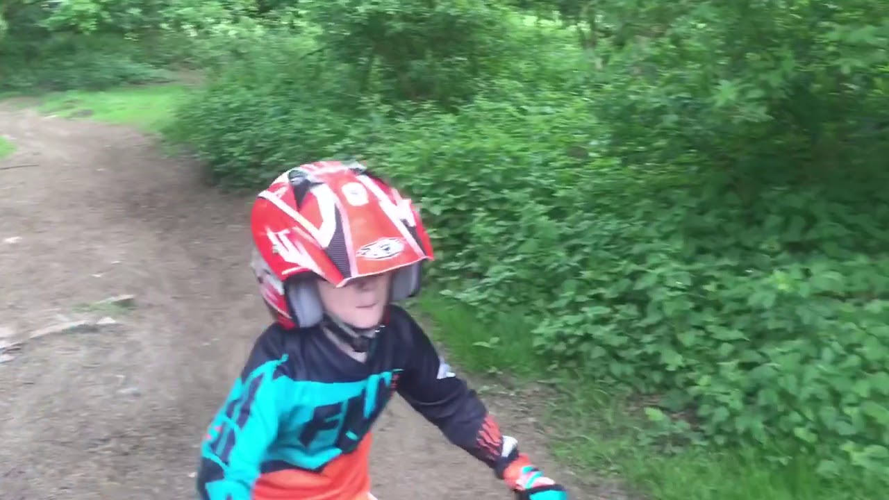 Beta Minitrial 50 - Poles Wood