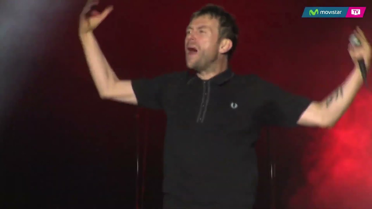 Blur - Song 2 live at Movistar Arena, Santiago, Chile, 7 October 2015