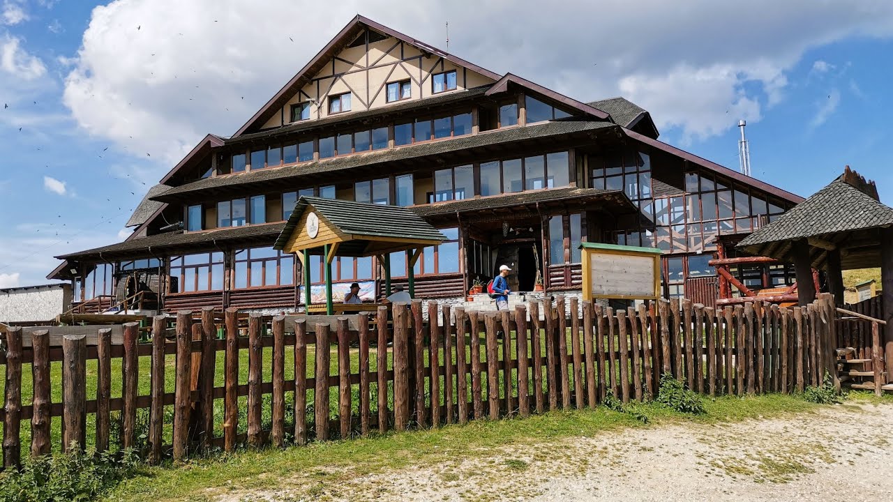 Drumul spre Cabana CIUCAȘ | Masivul Ciucaș, România (august 2022)