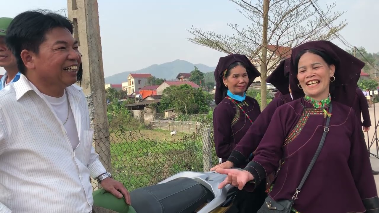 Hò giao duyên hội Phong Vân cực vui - m10