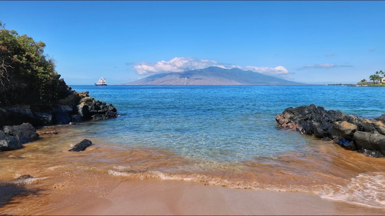 Your Own Private Beach | Relaxing Ocean 4K