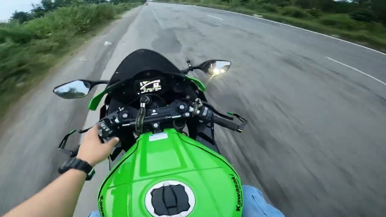 Г-жа Дхони сэр, миля 200 крор ки кар мне 😱💀