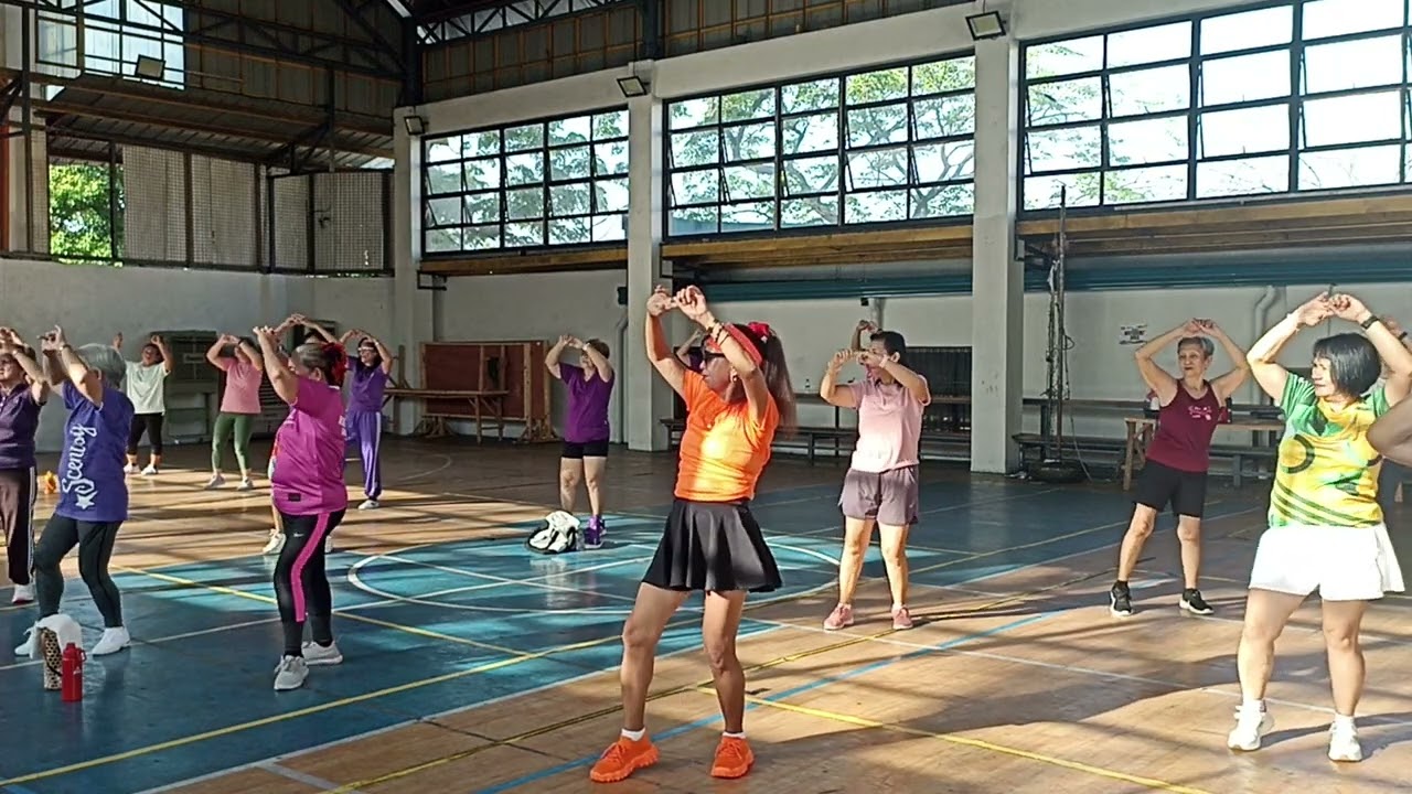 @knlphysicalfitness1425 Friday dayo zumba with Coach Jen. Music belongs to the rightful owner 