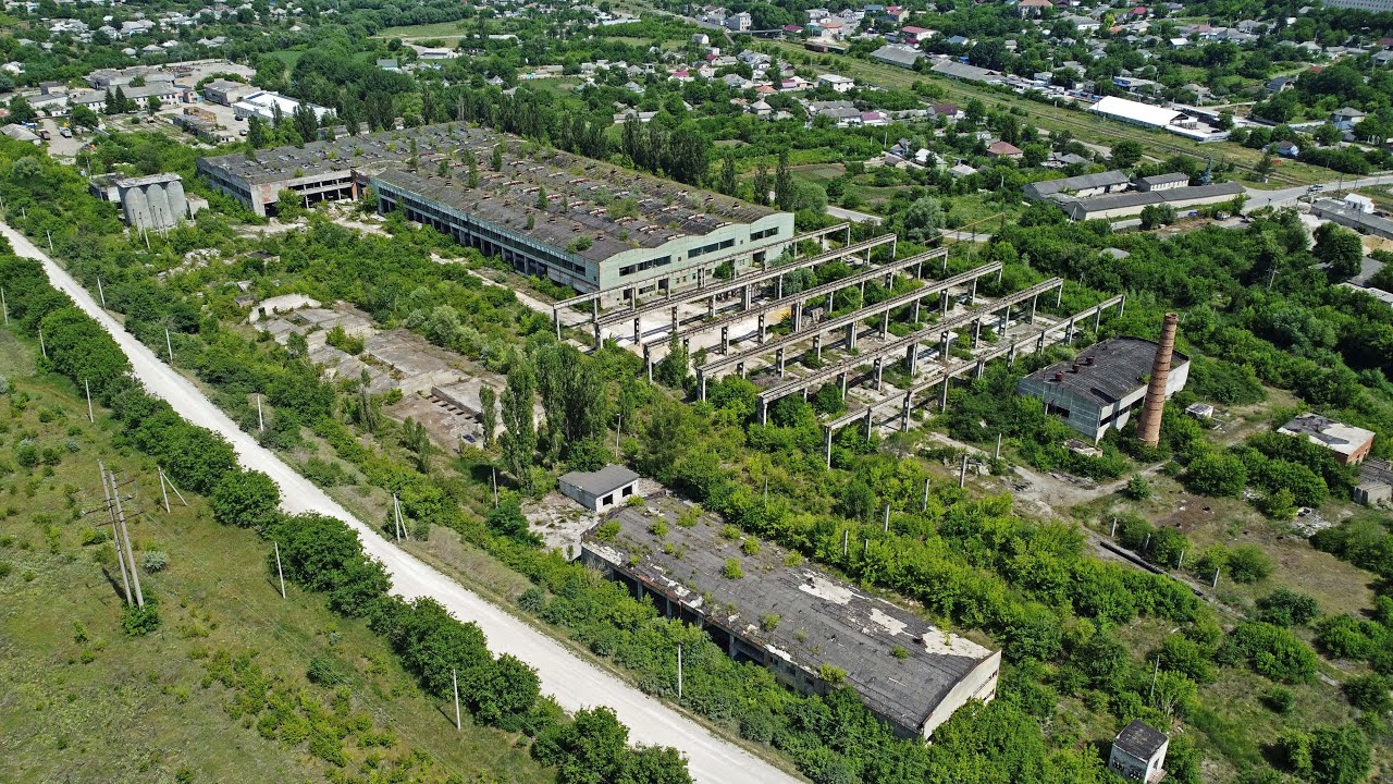 Fosta uzina producatoare de PBA / Бывший  завод по производству ЖБИ