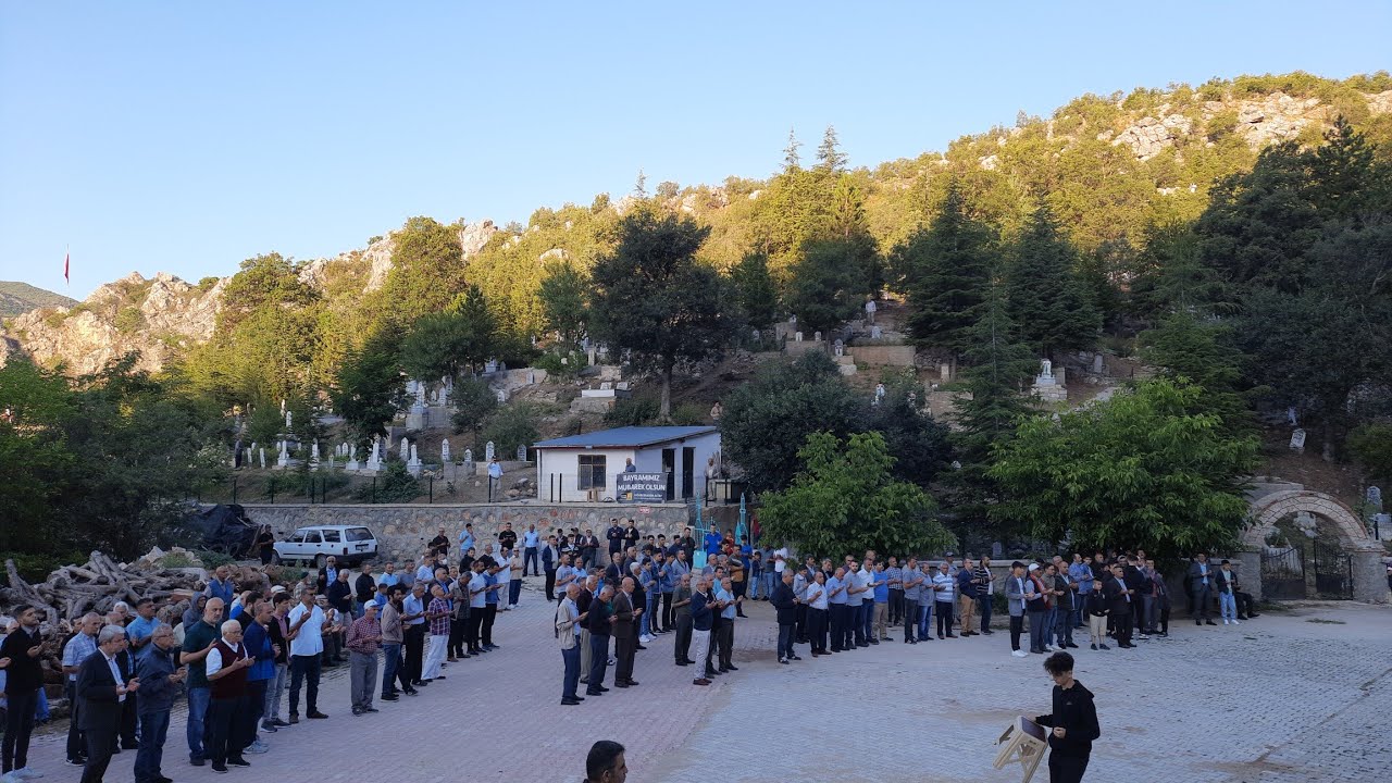 Hayırlı Bayramlar - Bozkır Dereköy'de Kurban Bayramı Kutlaması.