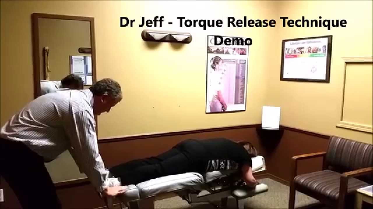 Dr Jeff Kelowna Chiropractor - Torque Release Technique Demo
