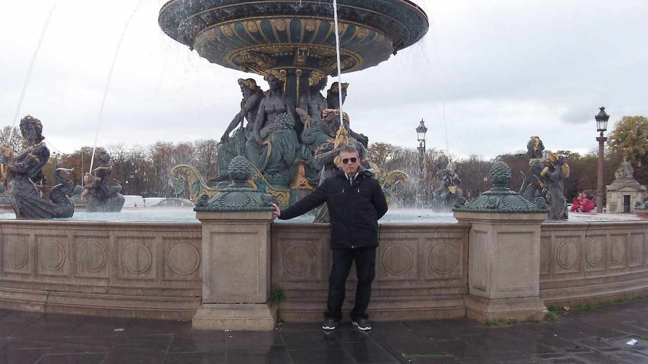 GATE AND BEAUTIFUL FOUNTAIN IN  PARIS, PART TWO
