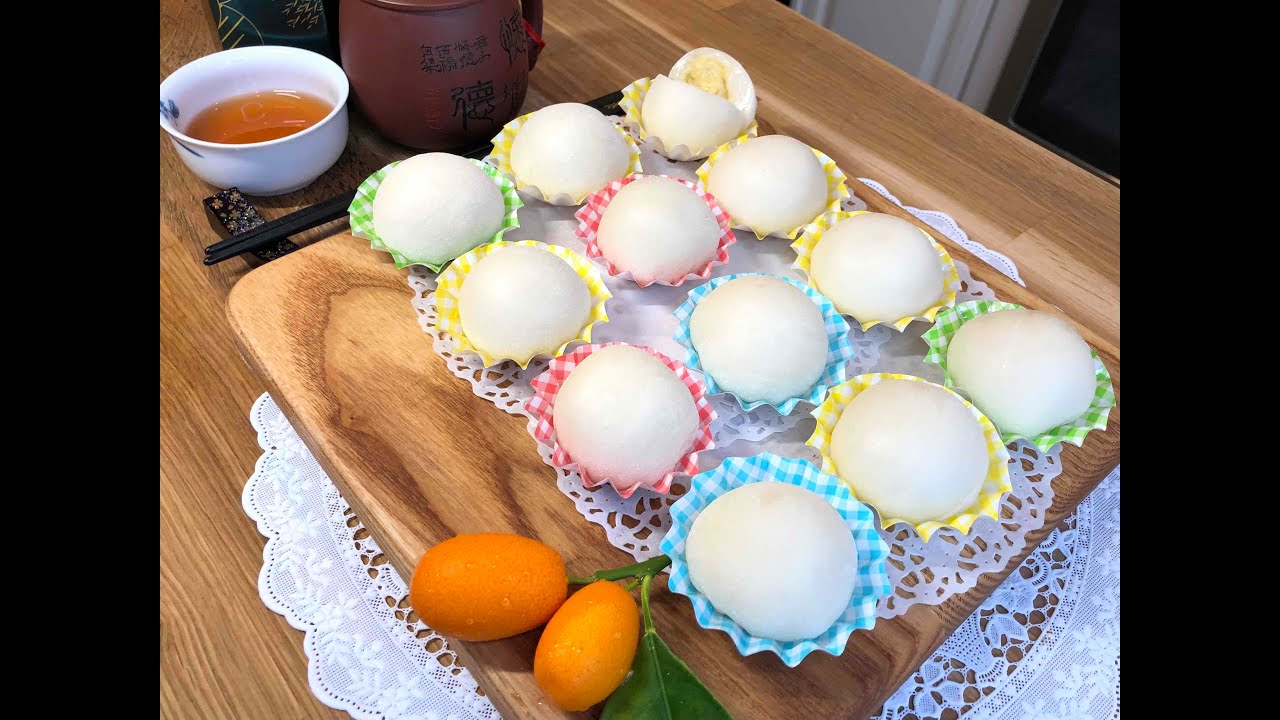 [榴蓮糯米糍] -軟糯甜潤可口，榴蓮果肉清甜飄香，軟滑果香味濃厚，搭配糯米皮，完美無瑕，皮軟糯有韌性，爽滑，甜度適中，這款美味精緻的點心，檔次高，質量佳，色香味型俱全，眾人喜愛。