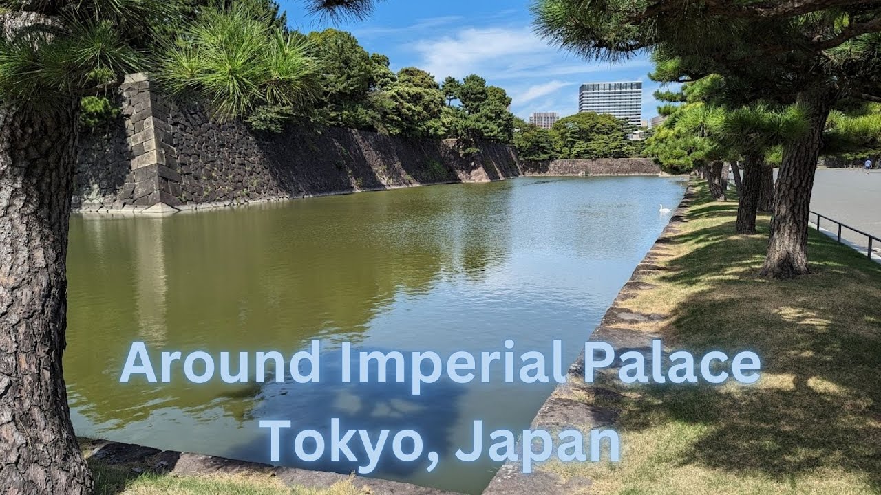 Walking in Japan - Around the Imperial Palace in Tokyo