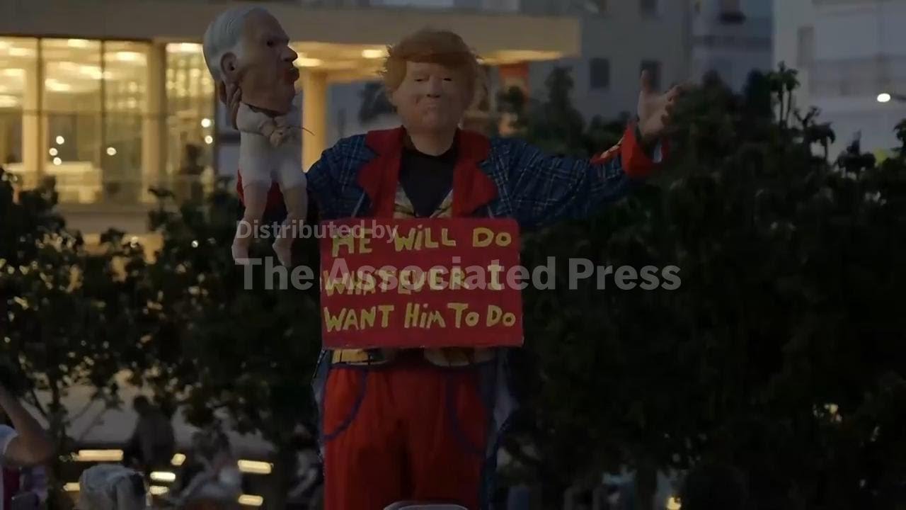 Israelis in Tel Aviv protest against Netanyahu's government