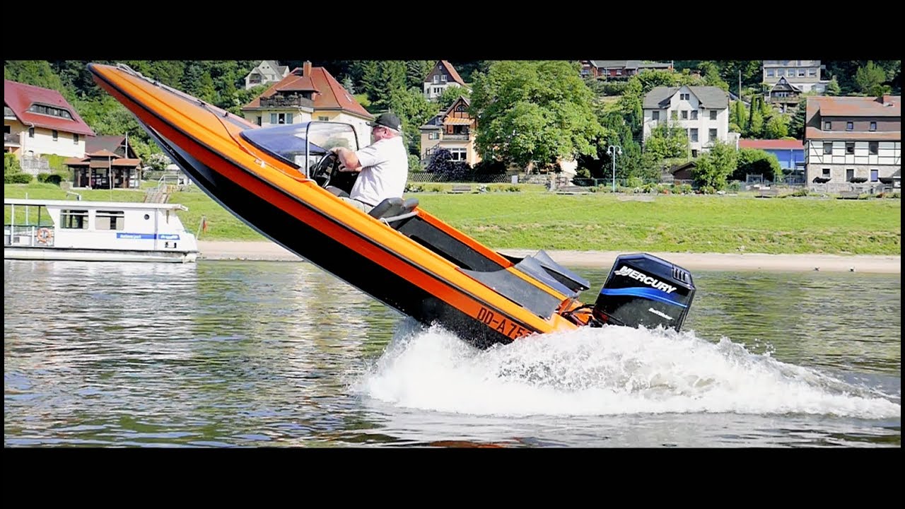 Blitzstart mit dem Speedboot auf der Elbe in Stadt Wehlen - action video  GoPro Hero