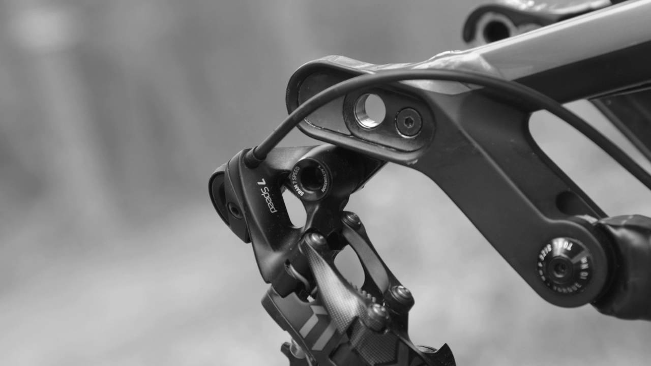Canyon Sender CF - Radstand einstellen