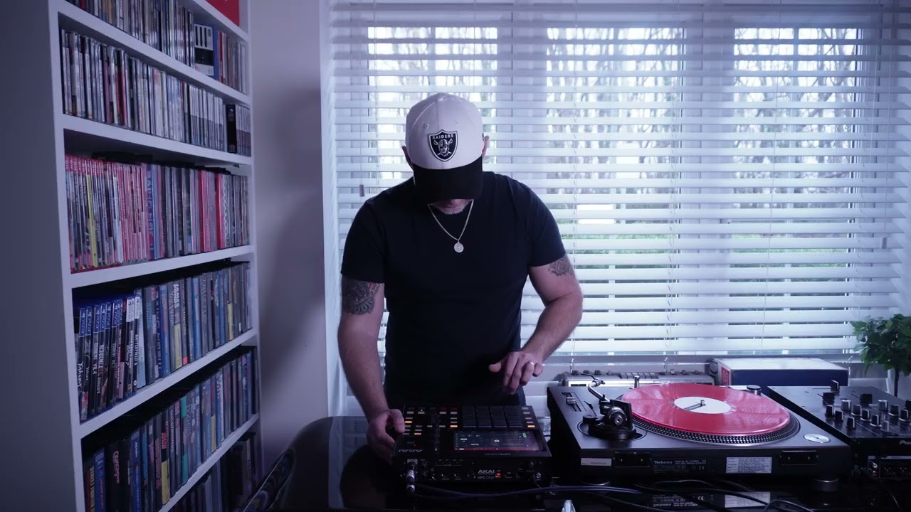 'Bad Guy' new Boom Bap track from Chrome Waves & A-F-R-O - @ChromeWaves_boombap @allflowsreachout