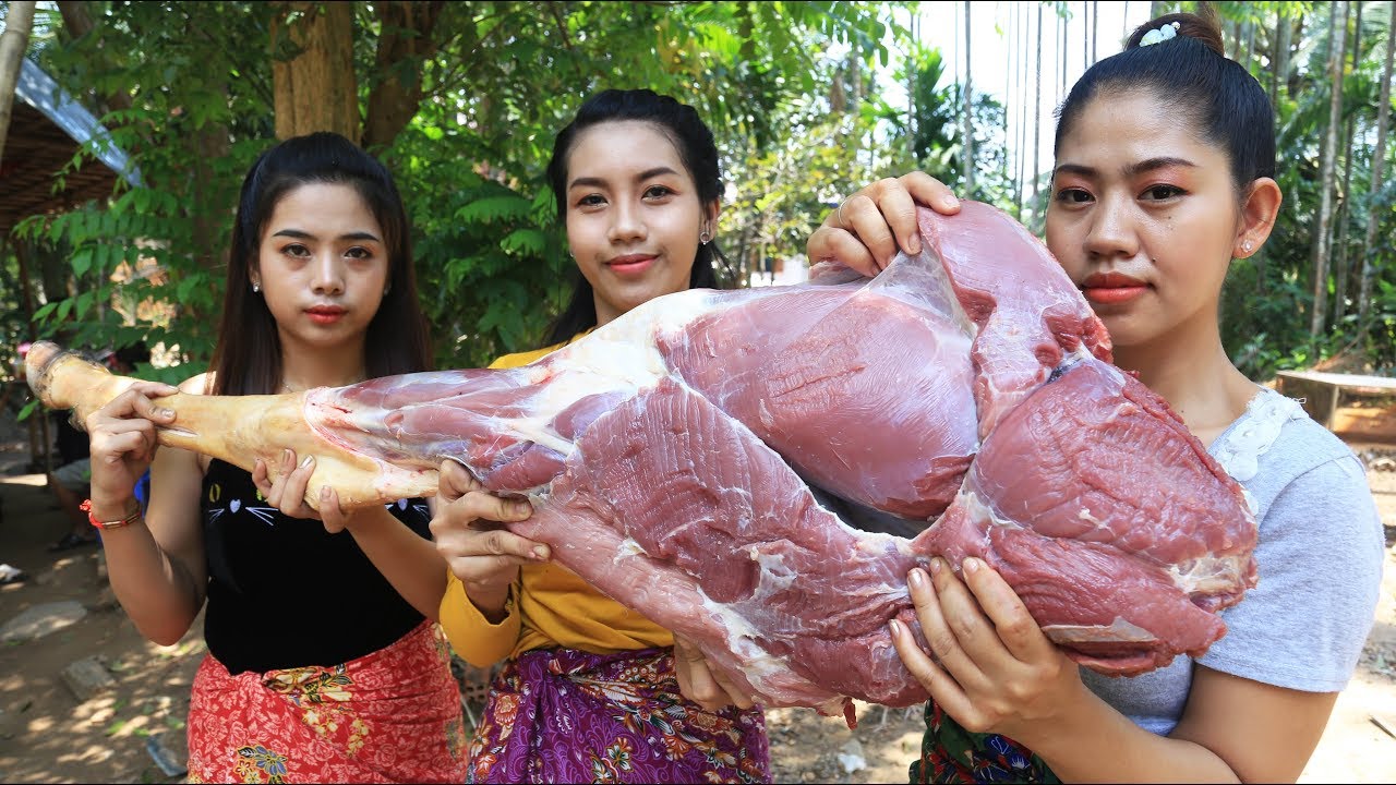 Yummy cooking BBQ leg cow recipe - Cooking skill