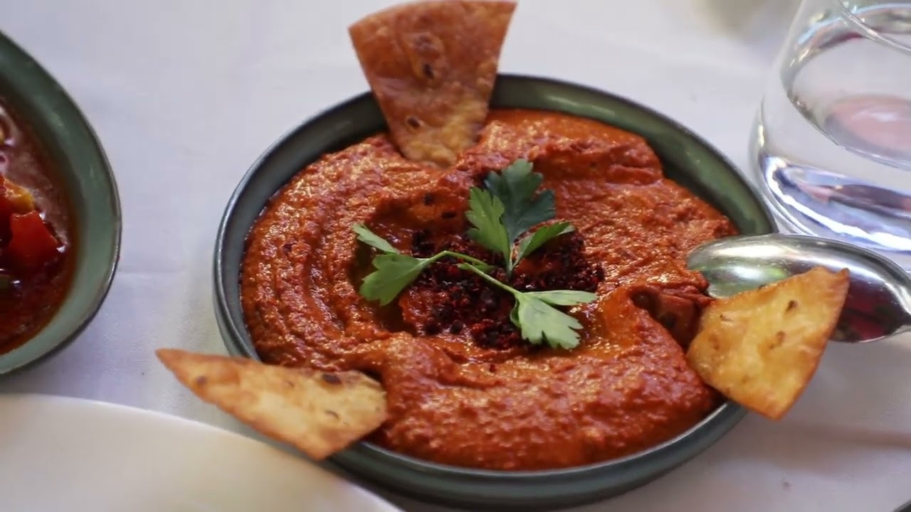 Köy Kahvesinde Antalya'nın en eski restorantlarından  Parlak Restoranta konuk olduk.