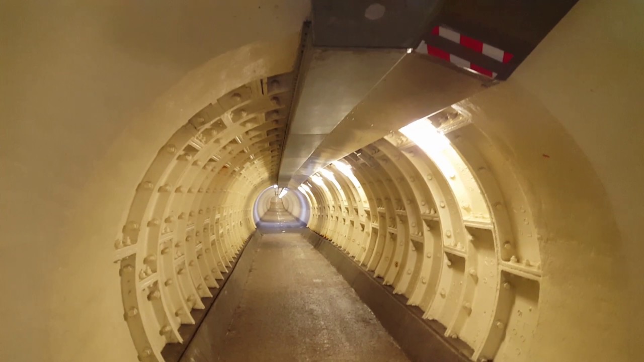 Túnel no Rio Tamisa em Londres