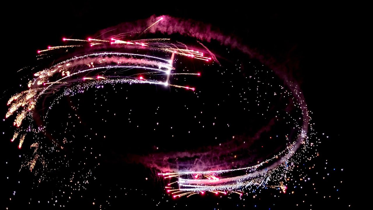 Festa al Cel Salou 2025 : 300 drones + Aerosparx . PortAventura World 30 Aniversario 