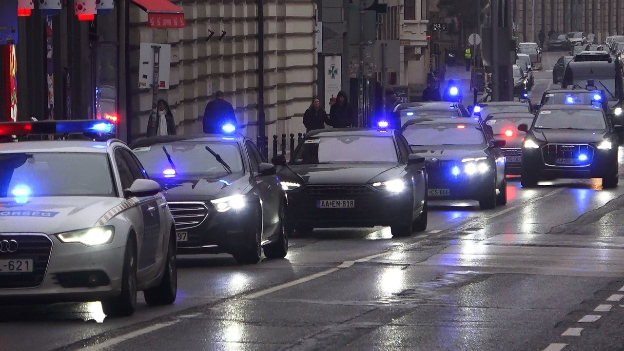 Chinese Foreign Minister Wang Yi in Budapest / Motorcades & flight