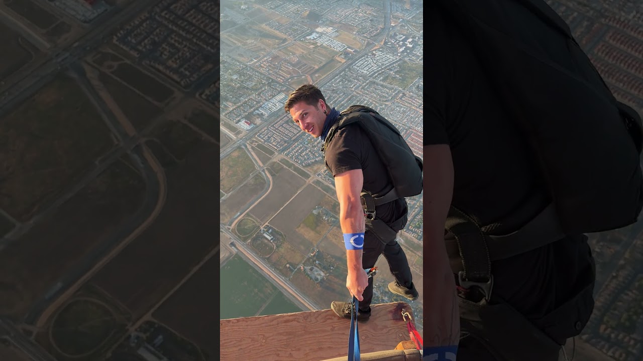 Does anyone else love that vertigo feeling? #adventuresport #skydive #skydiving #extremesport #jump