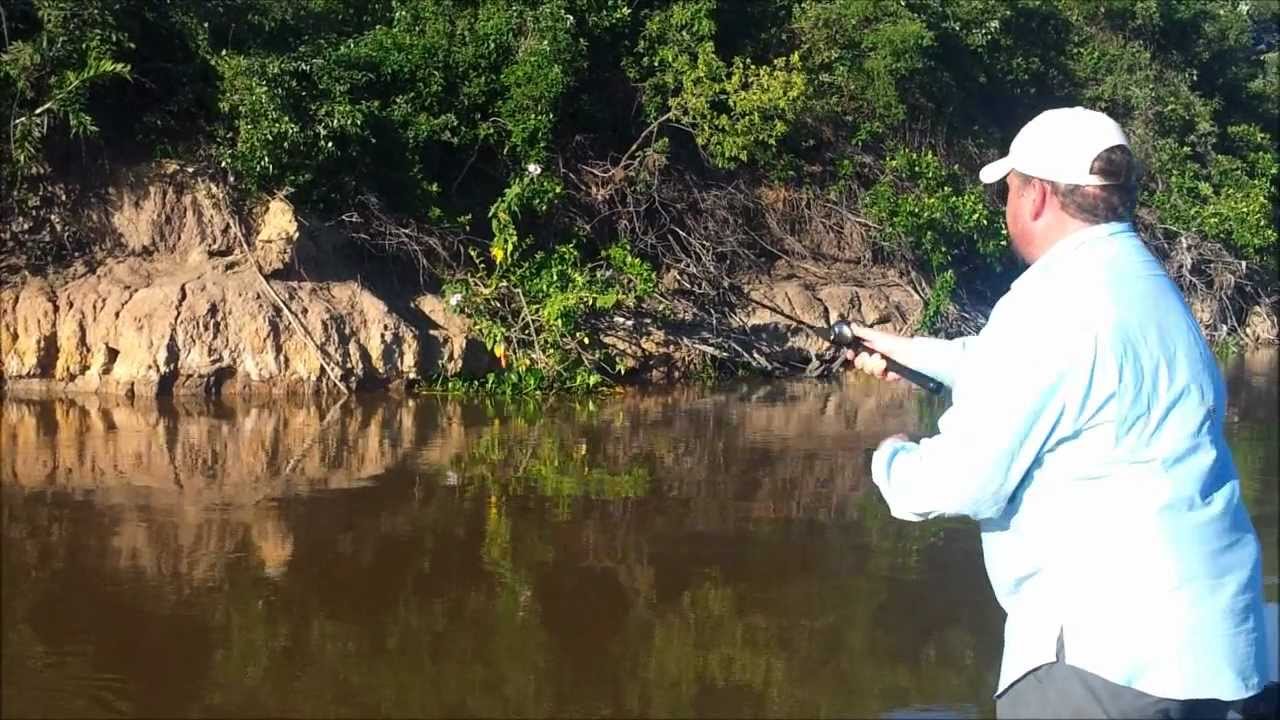 Pescaria de Pacus na isca artificial no Rio Paraguai