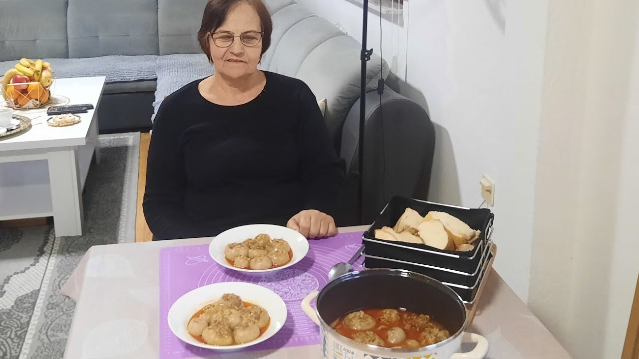 Dan sa mamom ❤️priprema SOGAN- DOLME- staro tradicionalno bosansko jelo- i druženje uz kafu☕️