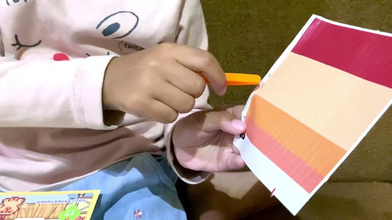 Alisha Bermain Mainan Puzzle Korea Gambar Capibara
