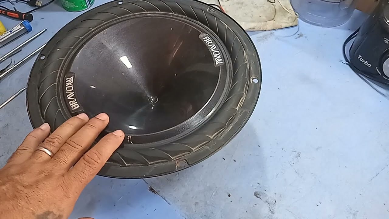 Como Desmontar o alto falante bravox