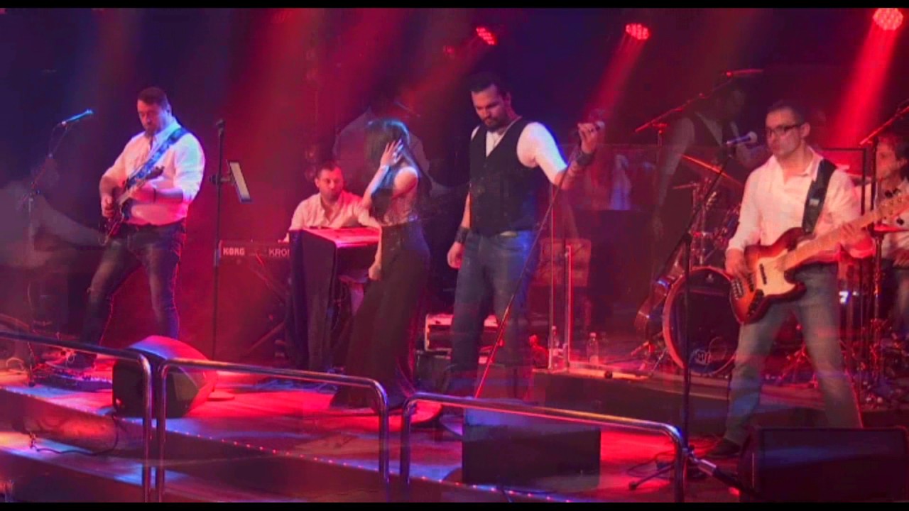 Powerstation Band performing 