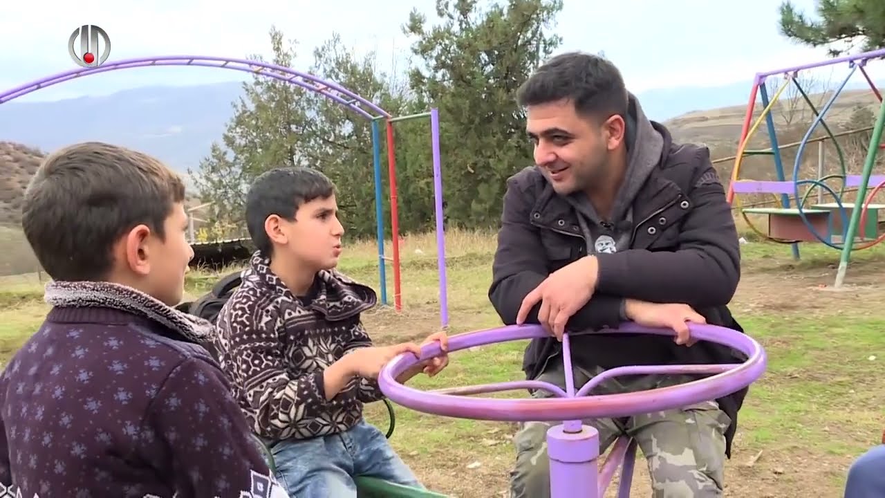 ՄԵՆՔ ԵՆՔ, ՄԵՐ ՍԱՐԵՐԸ    ՊԱՌԱՎԱՔԱՐ   MENQ ENQ, MER SARER@  PARAVAQAR