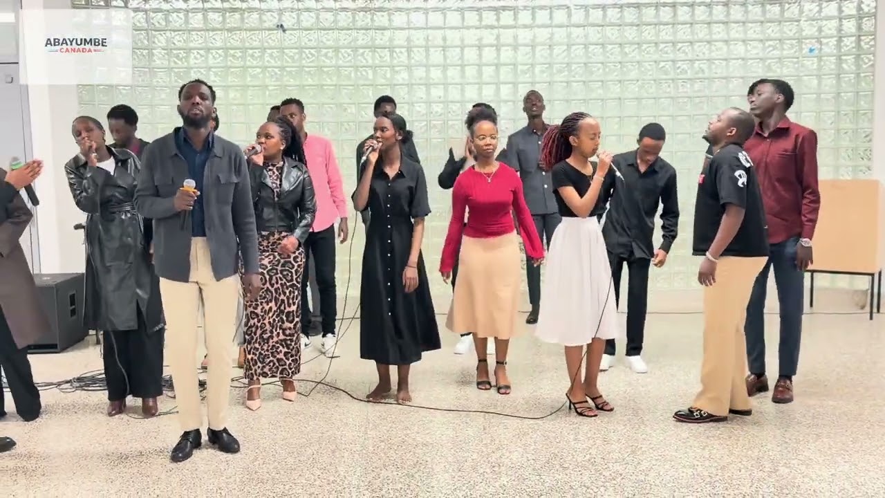 James afashije imitima yabakristo muri Evangelical Revival church 🙏🏾