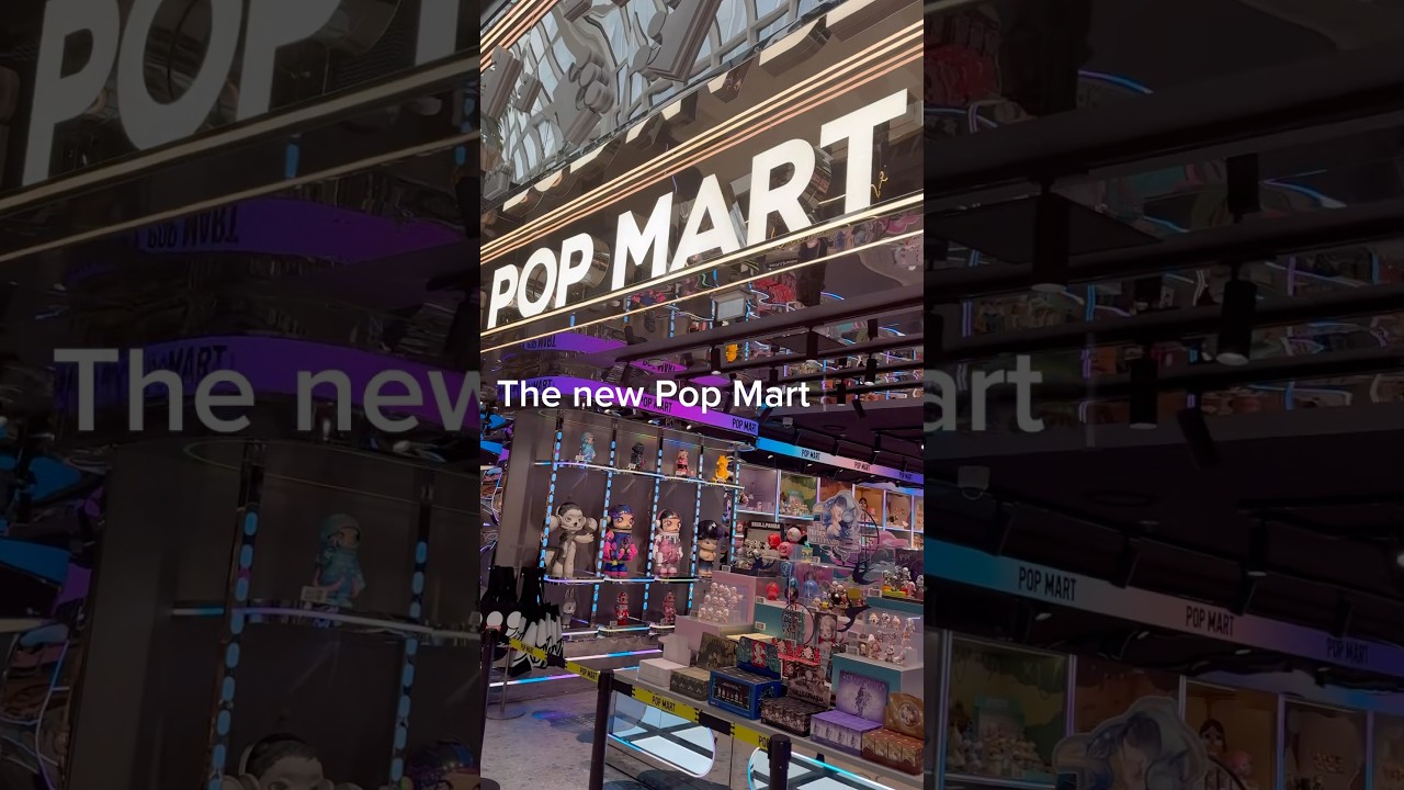 📌Pop Mart store in La D&eacute;fense Paris