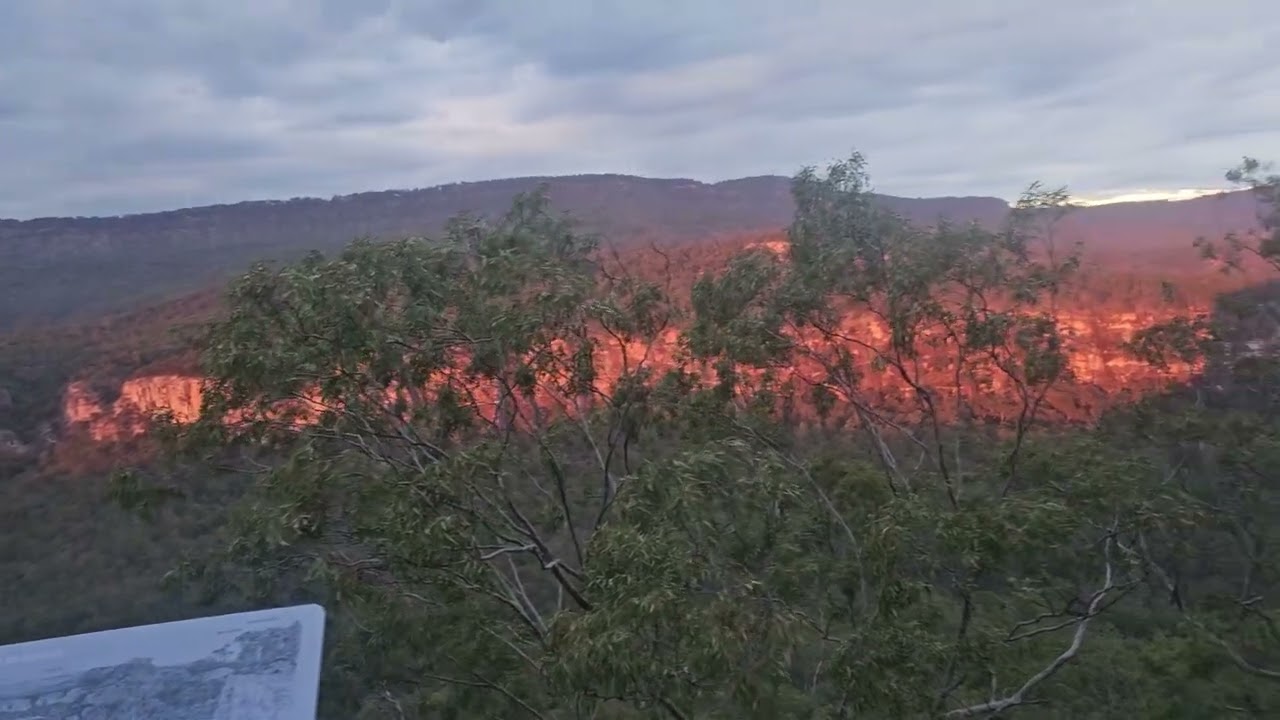 Sunrise at Boolimba Bluff, Carnarvon Gorge QLD