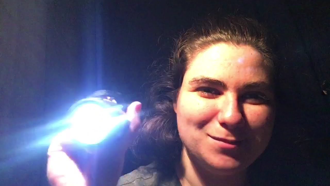 Asmr français / Roleplay (Ophtalmo?) / Tu as mal à l'oeil