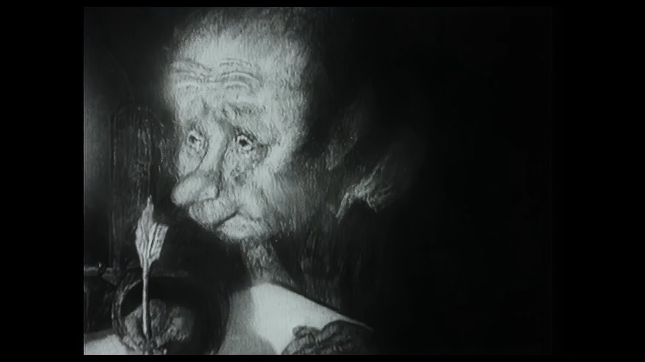 5 minutes of clips from Yuri Norstein's The Overcoat (HD)