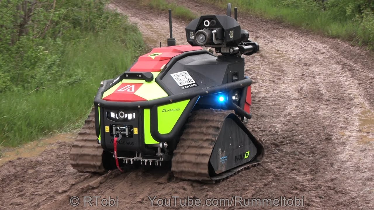 German Firefighting Robot with blue lights - Alpha Robotics Wolf R1 - Rettmobil 2023 expo